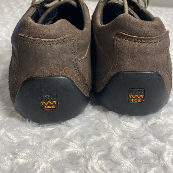 Wolverine leather tie moccasin size 8 slip resistant ICS - Picture 3 of 10